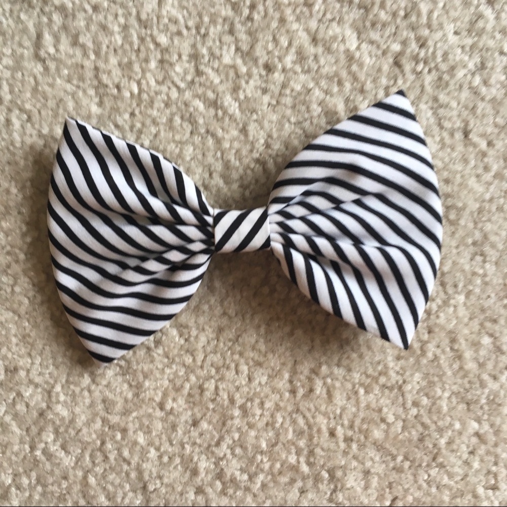 Hair Clips - Picture 2 of 5